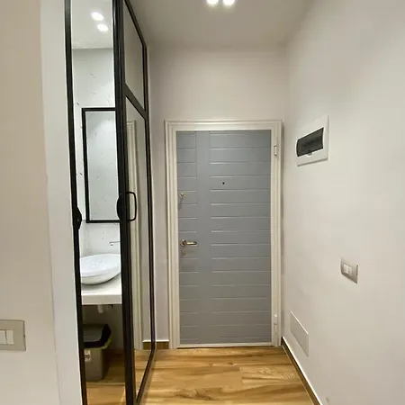 Luxury In Blloku Area טיראנה