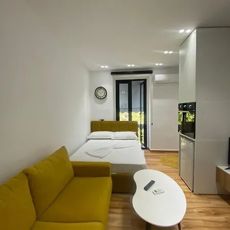 Luxury In Blloku Area דירה