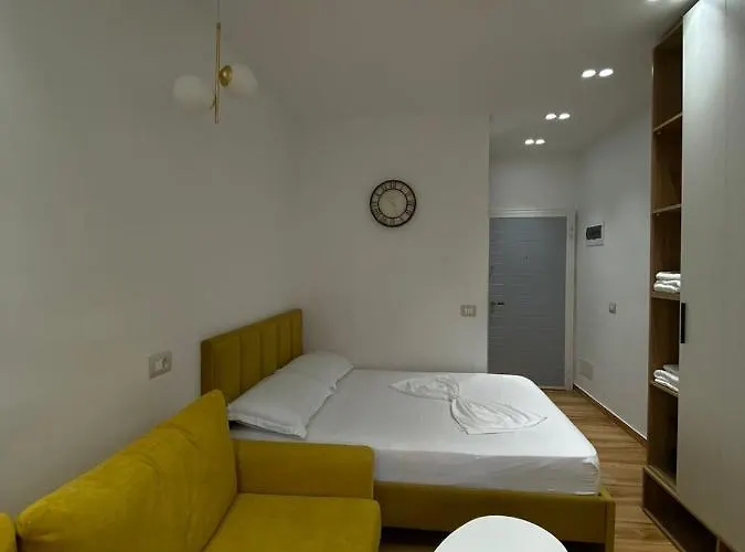 Luxury In Blloku Area * ティラナ